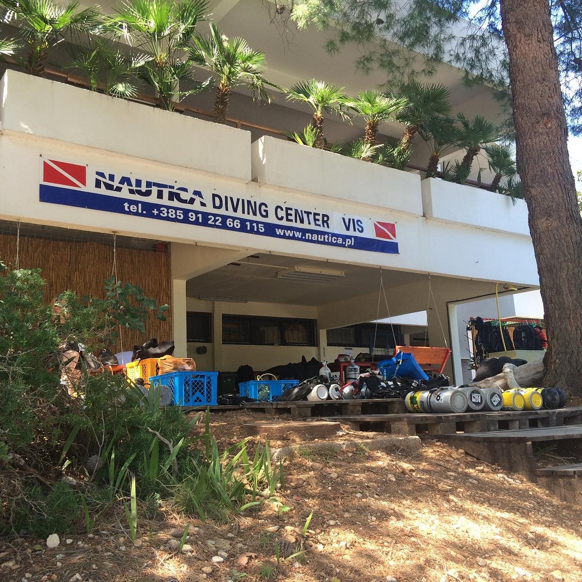 Nautica Vis Diving Center