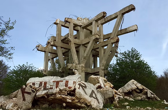 Pomnik Rannych podczas bitwy na Neretwie
